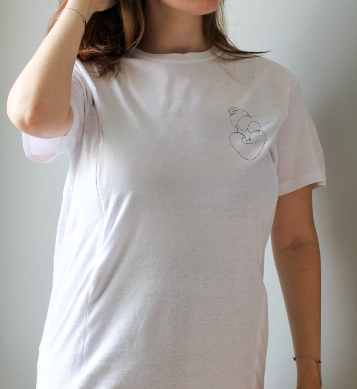 T-shirt d’allaitement brodé - Maman bébé